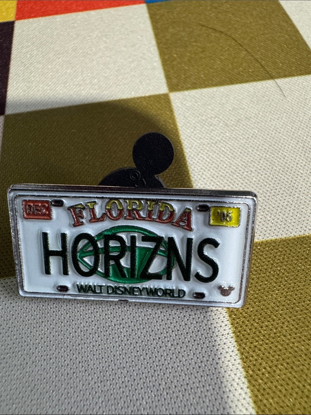 Disney Enamel License Plate Pin Set - lot of 8 - Picture 9 of 10